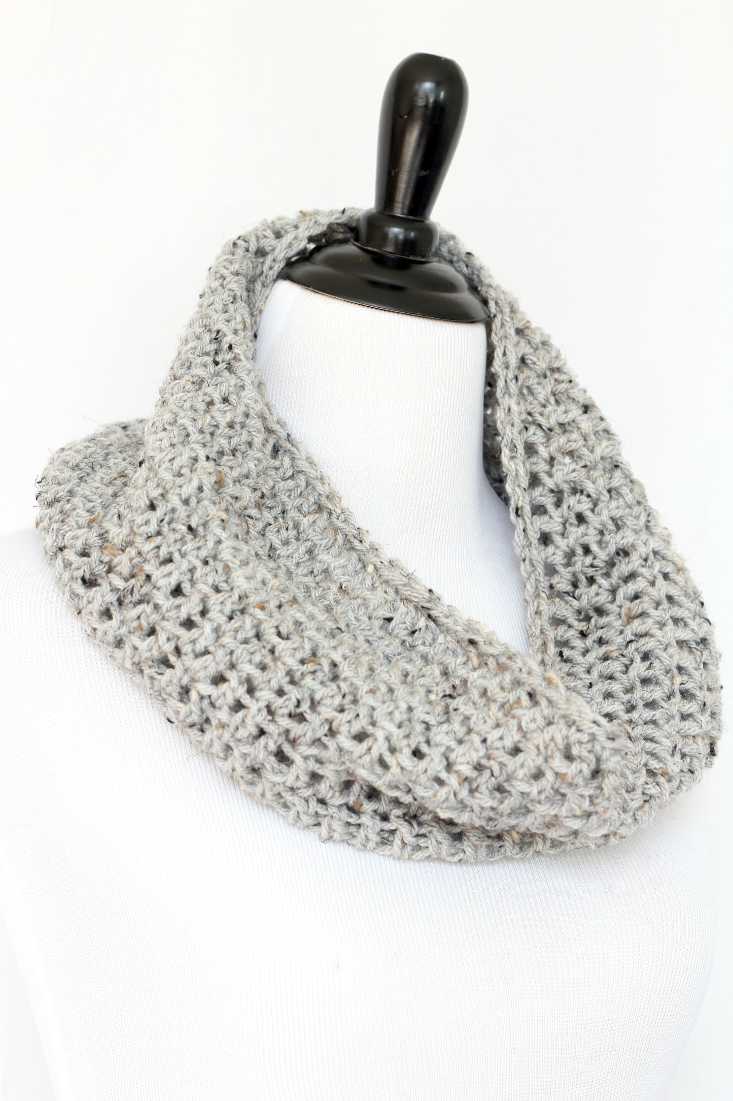 Crochet infinity scarf in grey color, chunky cowl - 12 colors available
