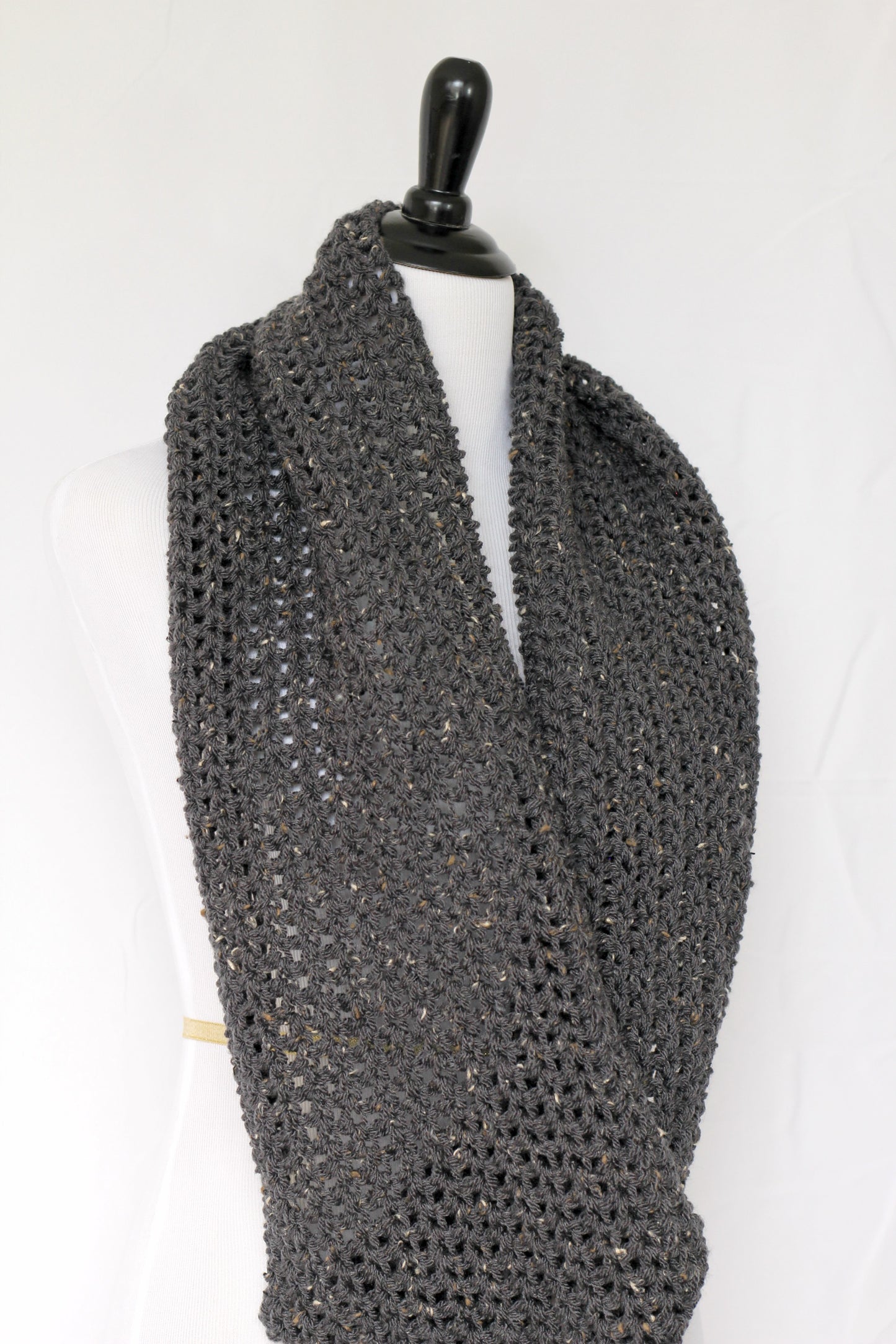Crochet cowl in dark grey color, chunky infinity scarf - 12 colors available