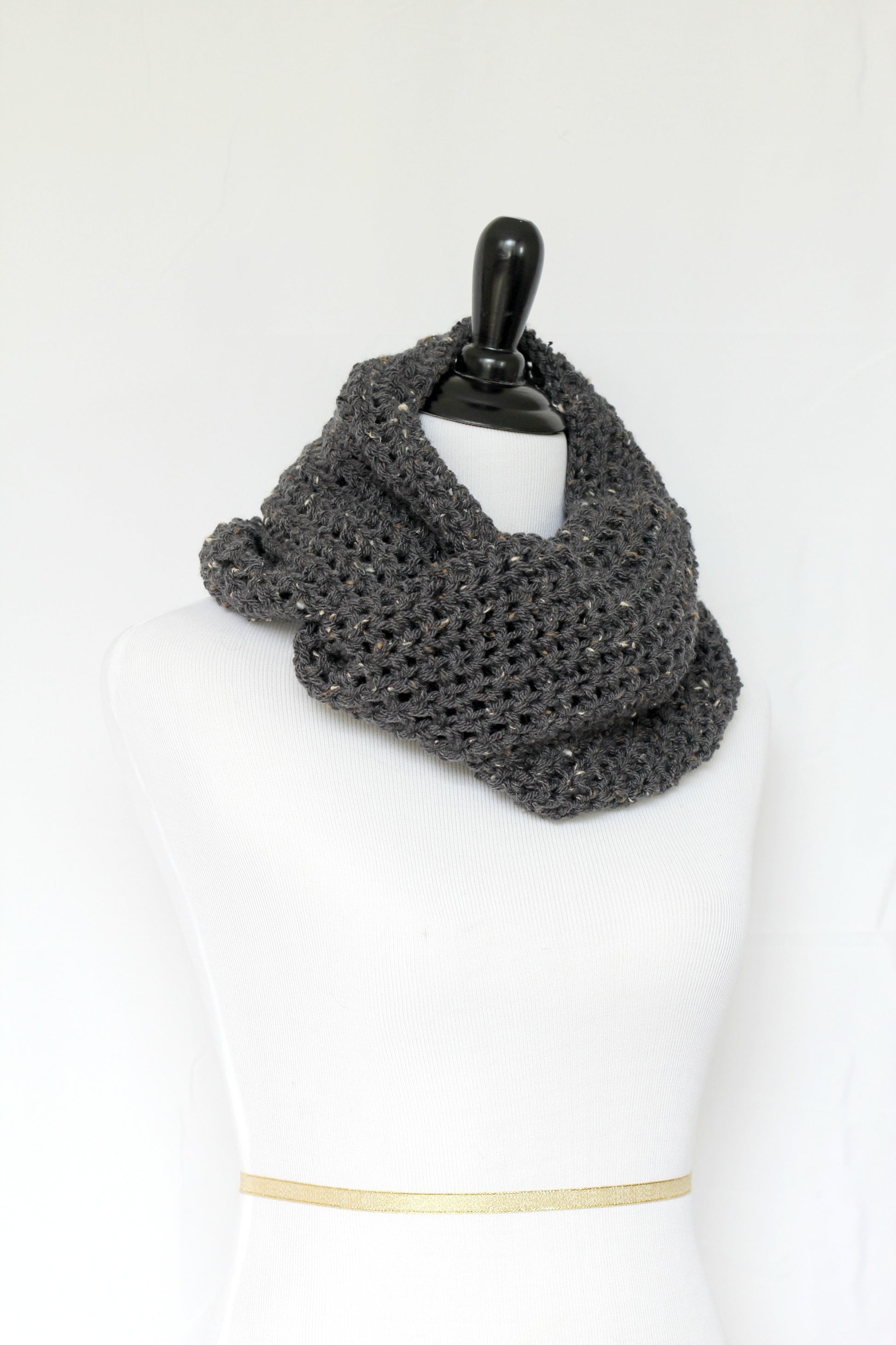 Crochet cowl in dark grey color, chunky infinity scarf - 12 colors available