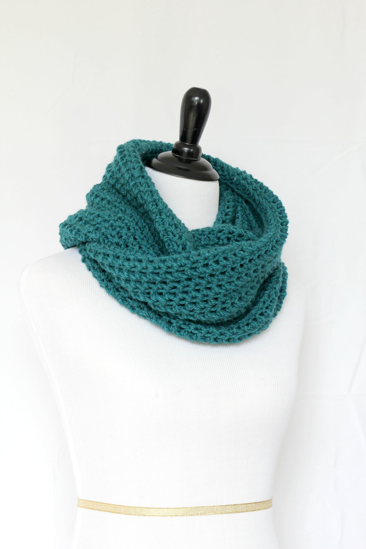 Crochet cowl in teal color, chunky infinity scarf - 12 colors available