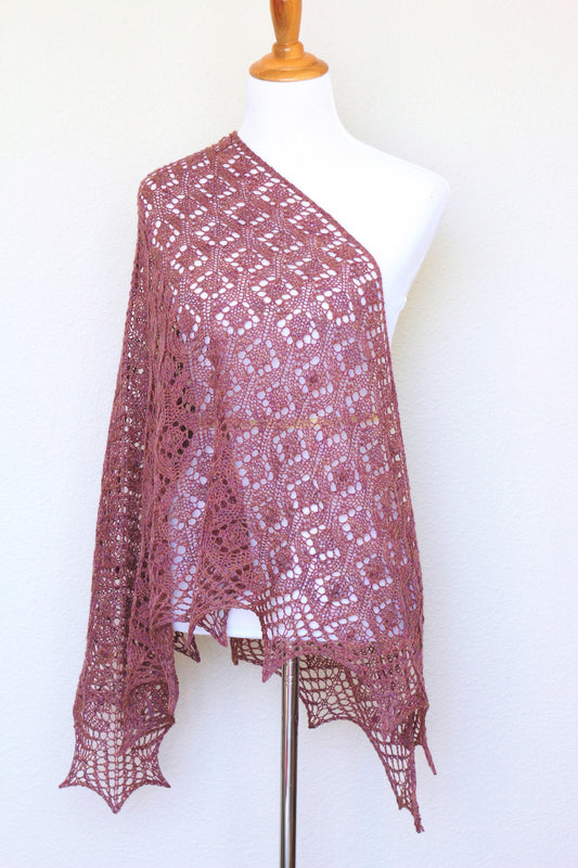 Knitting pattern, knitting tutorial - Cleo shawl, classic triangular shawl with nupps in English