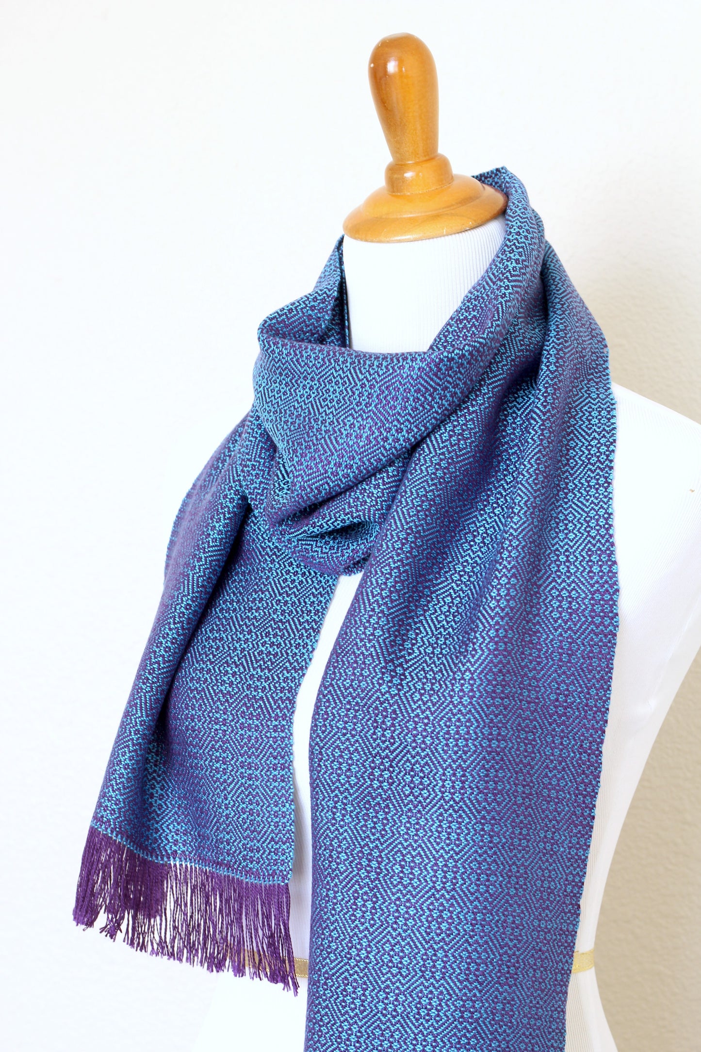 Woven scarf in blue and purple color, eucalyptus scarf with fringe