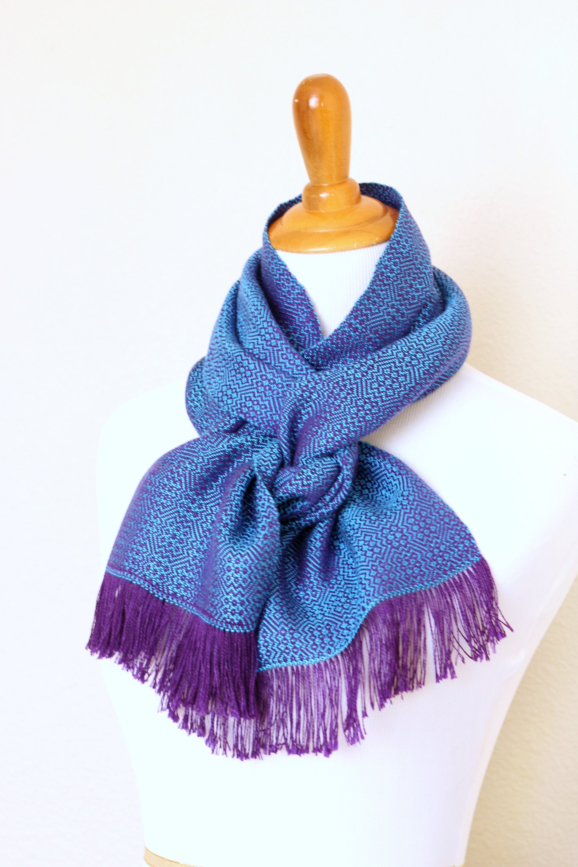 Woven scarf in blue and purple color, eucalyptus scarf with fringe