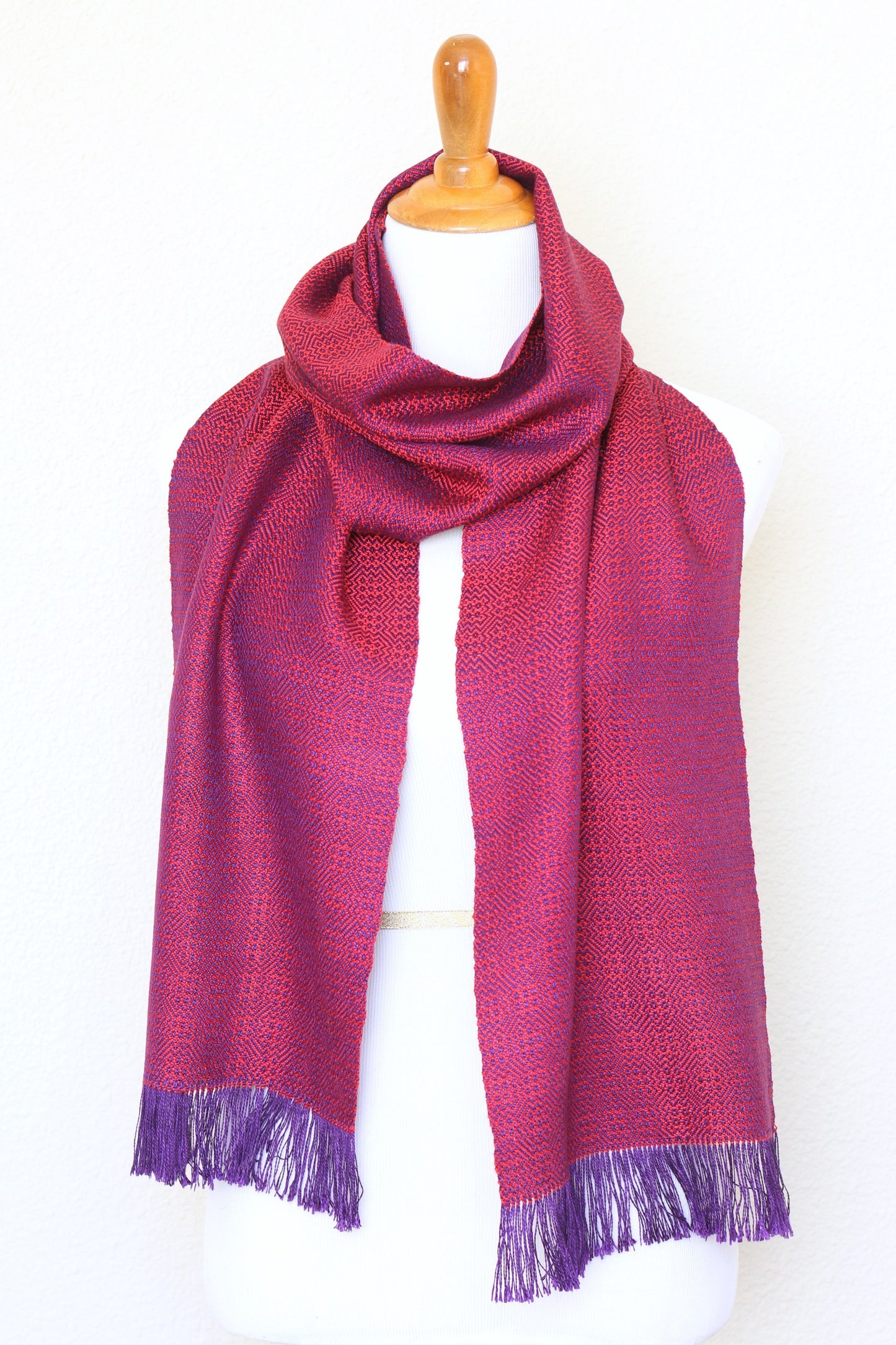 Woven scarf in red and purple color, eucalyptus scarf with fringe