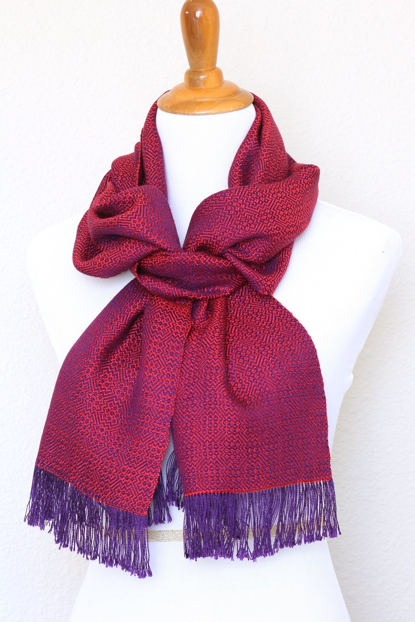Woven scarf in red and purple color, eucalyptus scarf with fringe