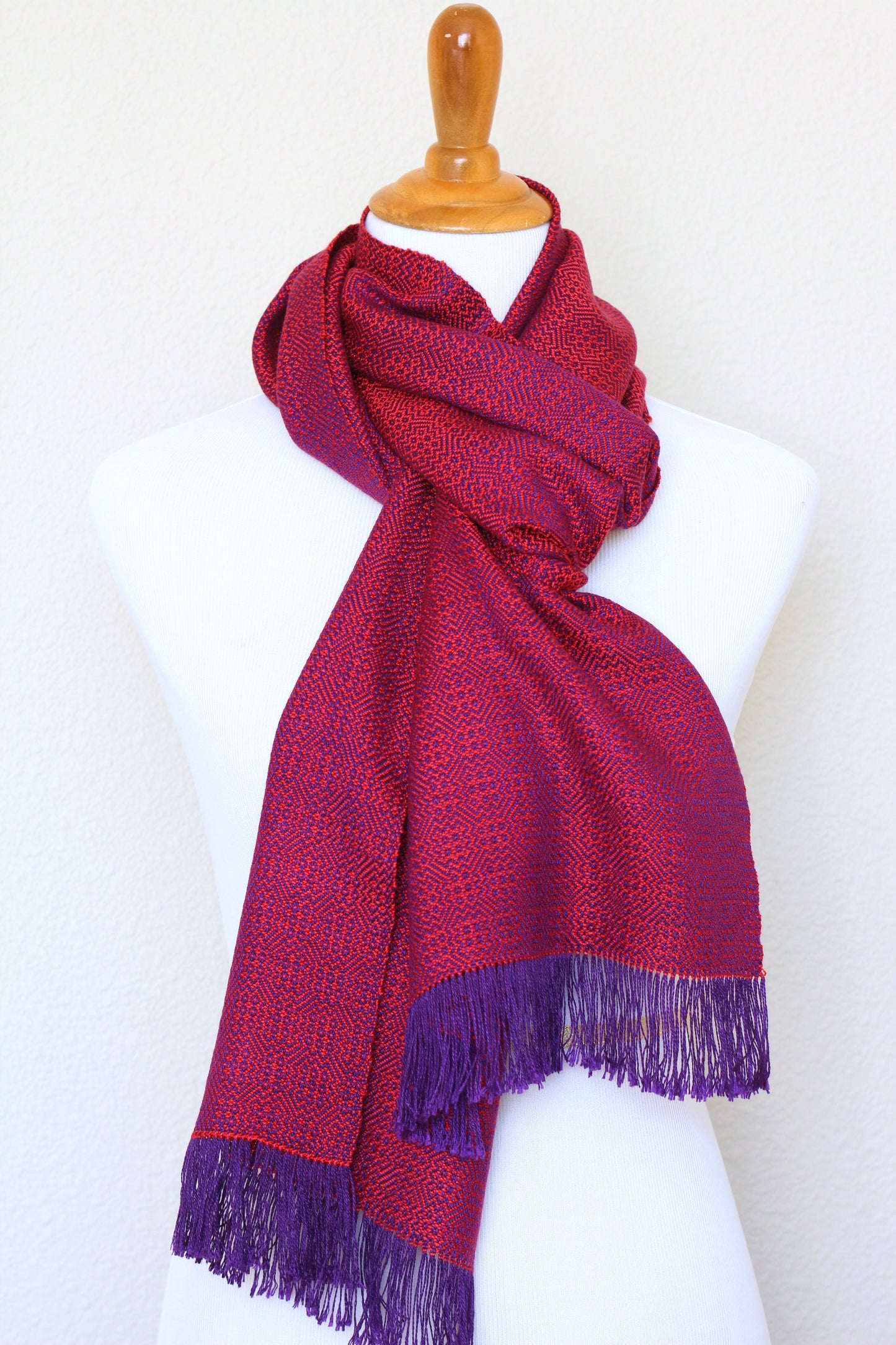 Woven scarf in red and purple color, eucalyptus scarf with fringe