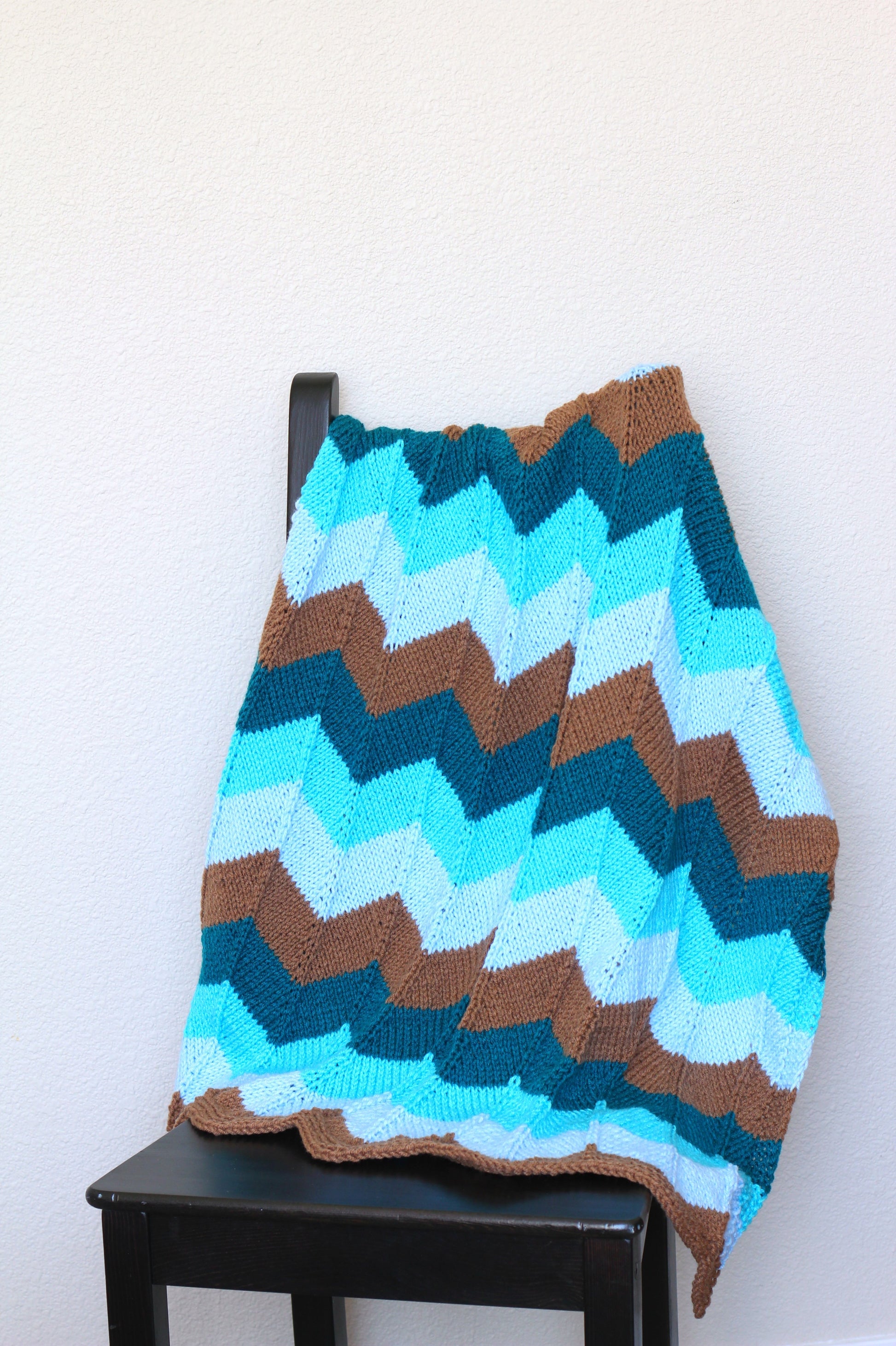 DIY Knitting kit - knit baby blanket in chevron pattern, newborn blanket, baby shower gift