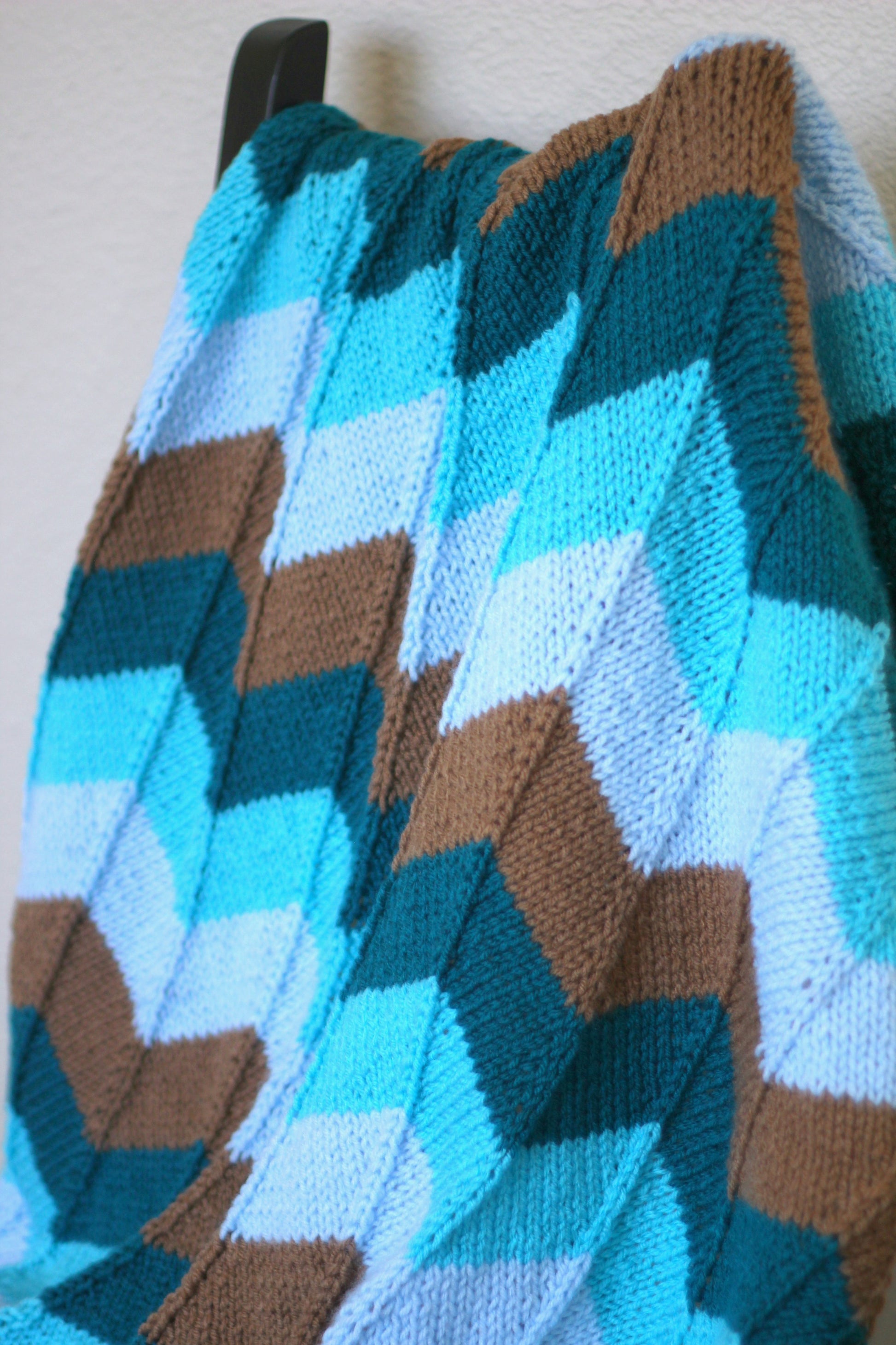 DIY Knitting kit - knit baby blanket in chevron pattern, newborn blanket, baby shower gift