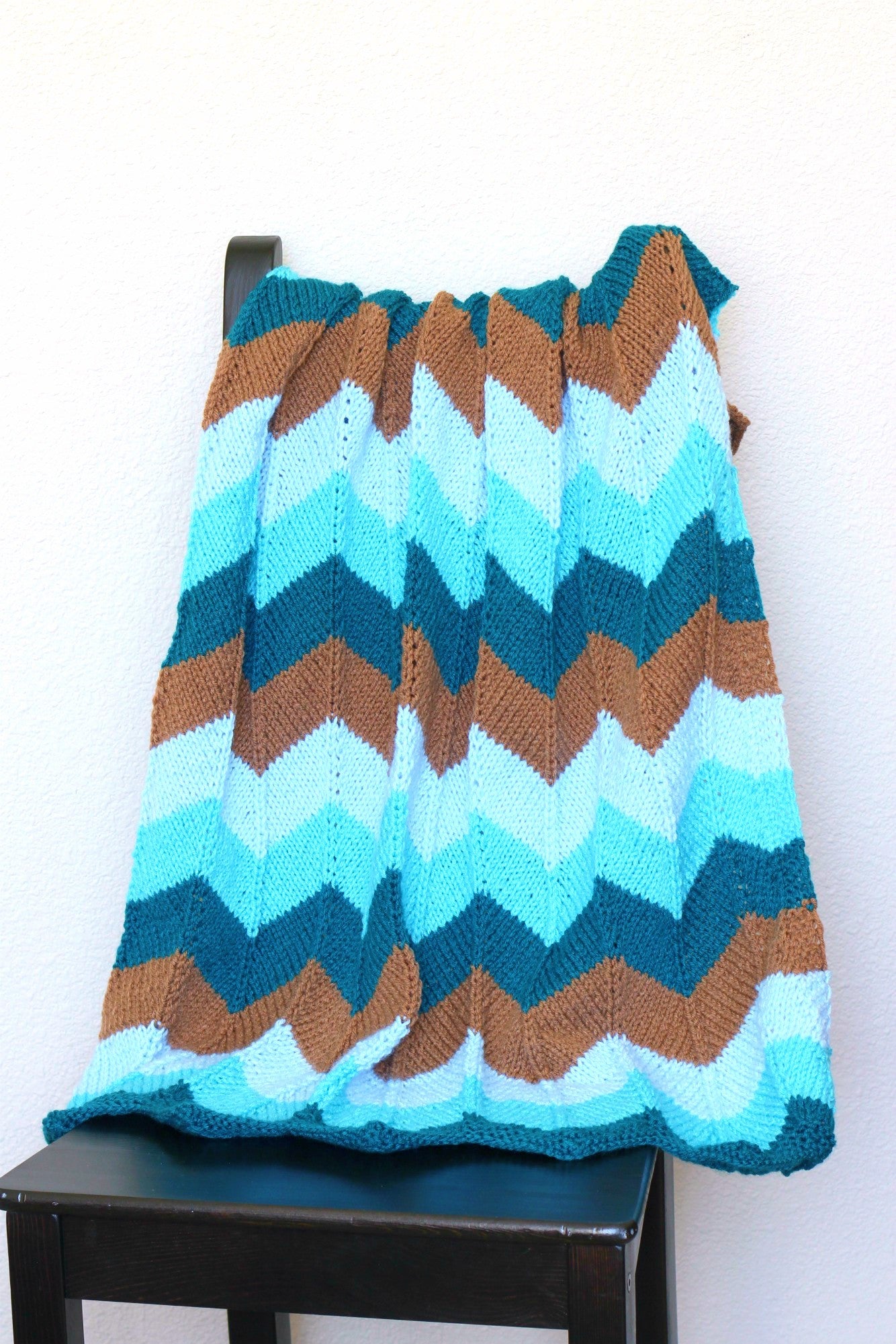 DIY Knitting kit - knit baby blanket in chevron pattern, newborn blanket, baby shower gift