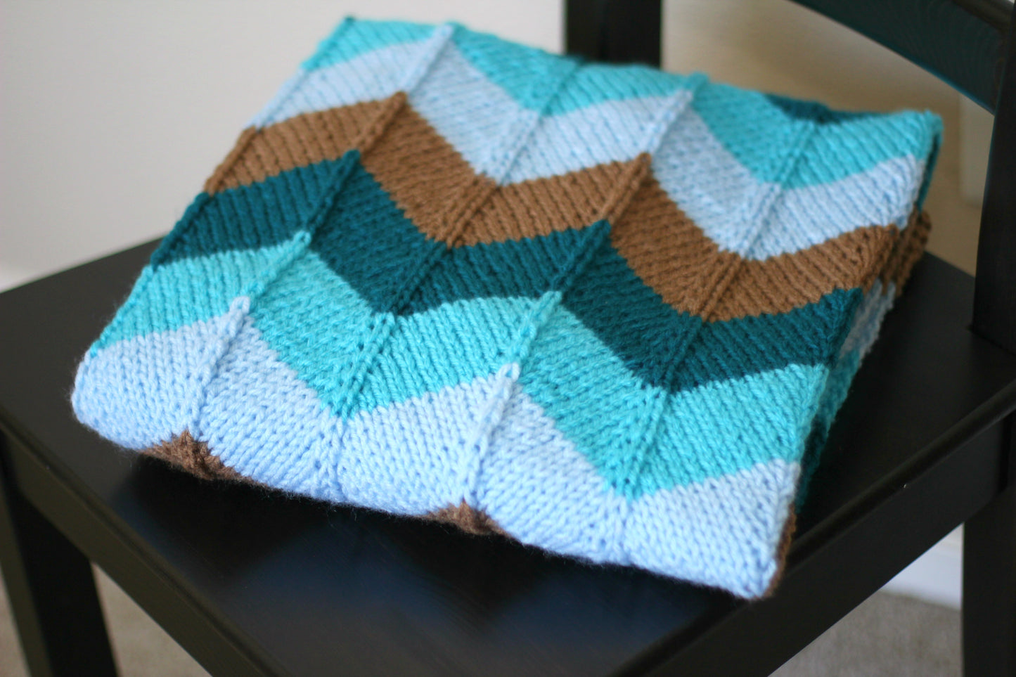 DIY Knitting kit - knit baby blanket in chevron pattern, newborn blanket, baby shower gift