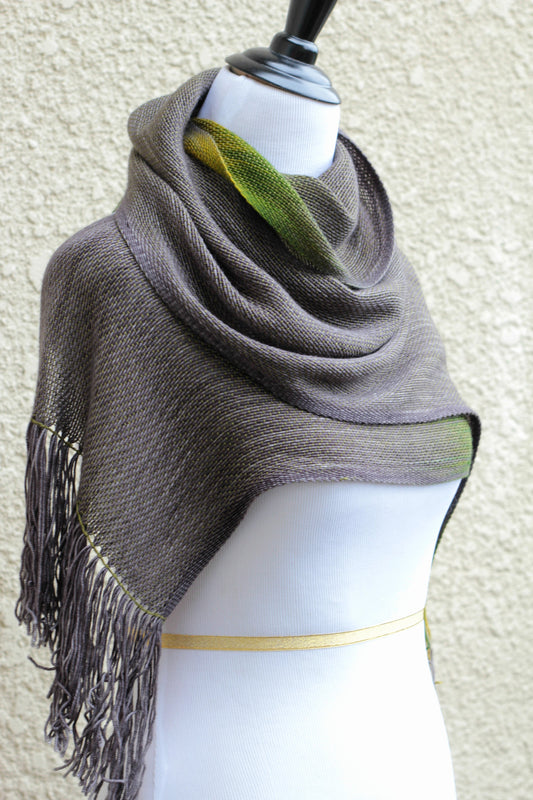Woven grey scarf
