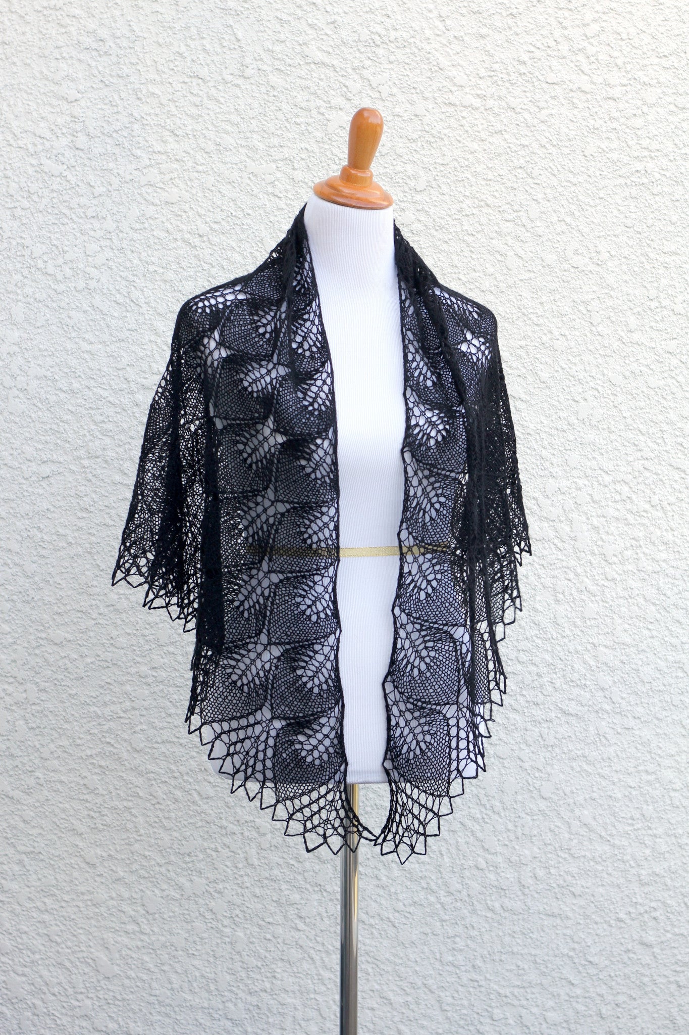Knit shawl in black lace, knitted shawl, gift for her