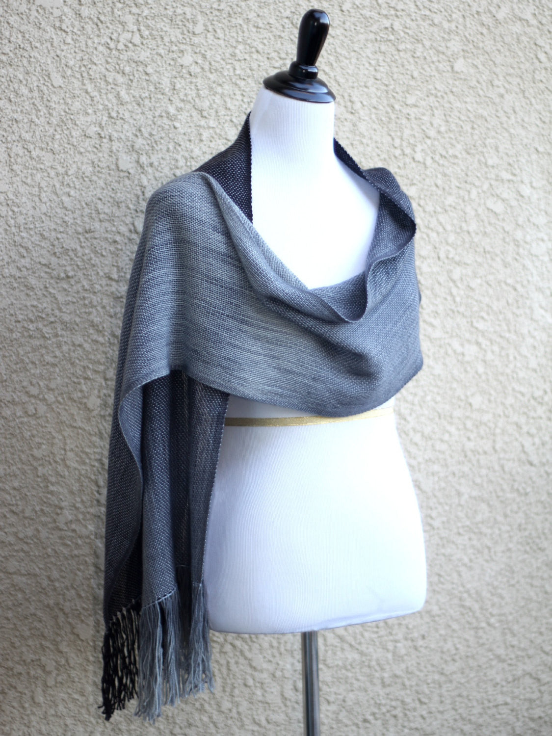 Unisex woven wrap