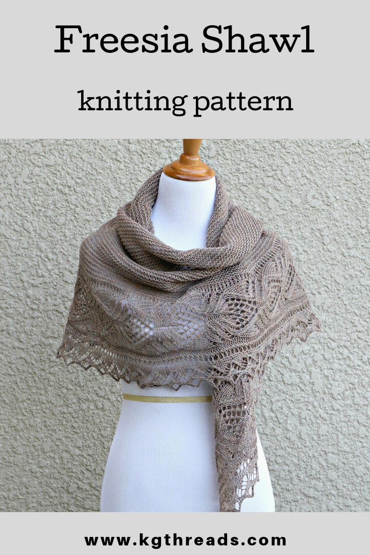 Freesia shawl - Knitted shawl pattern, knitting tutorial, PDF - English version 🇺🇸
