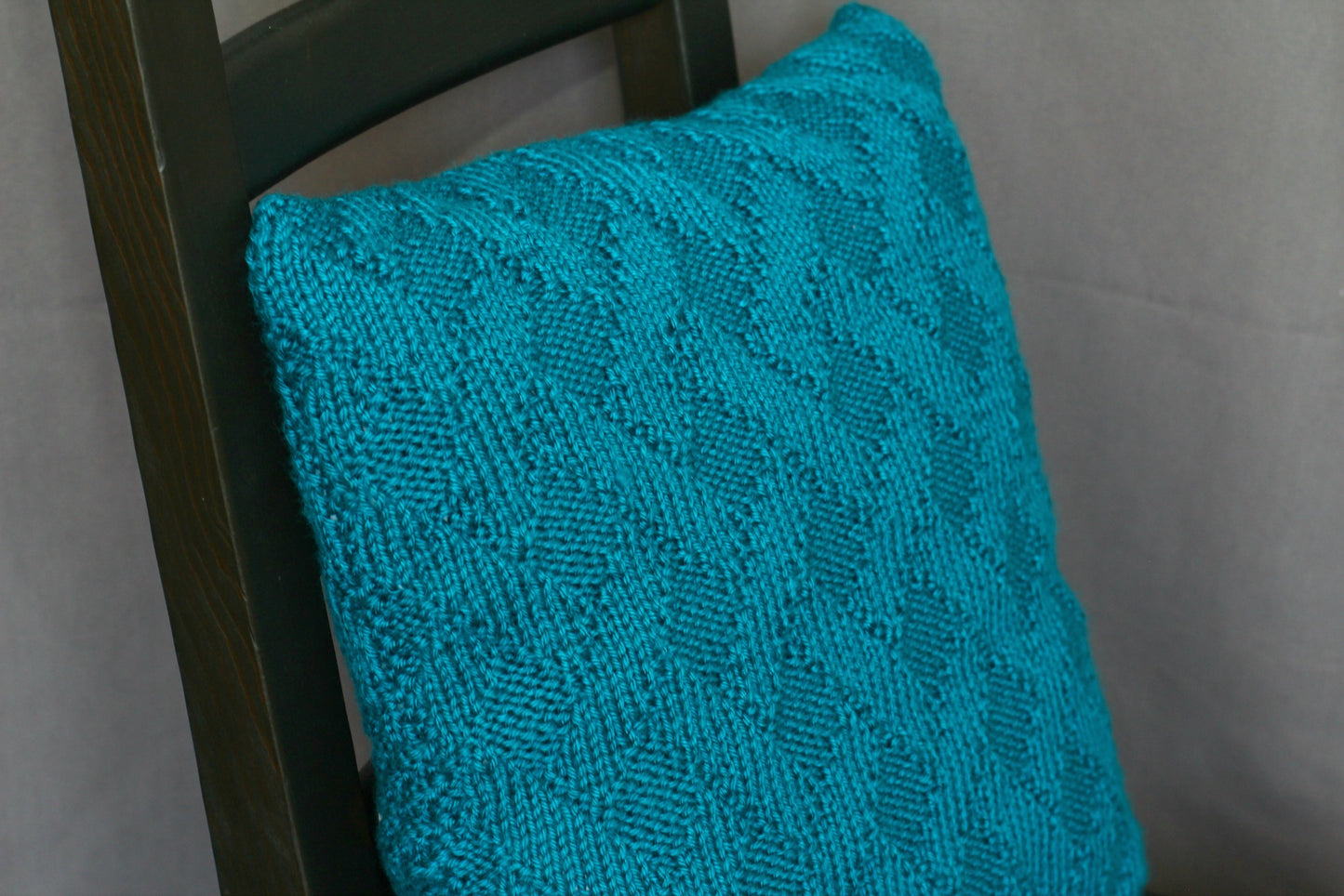 Knit pillow case, knitting pattern - Morrow pillow