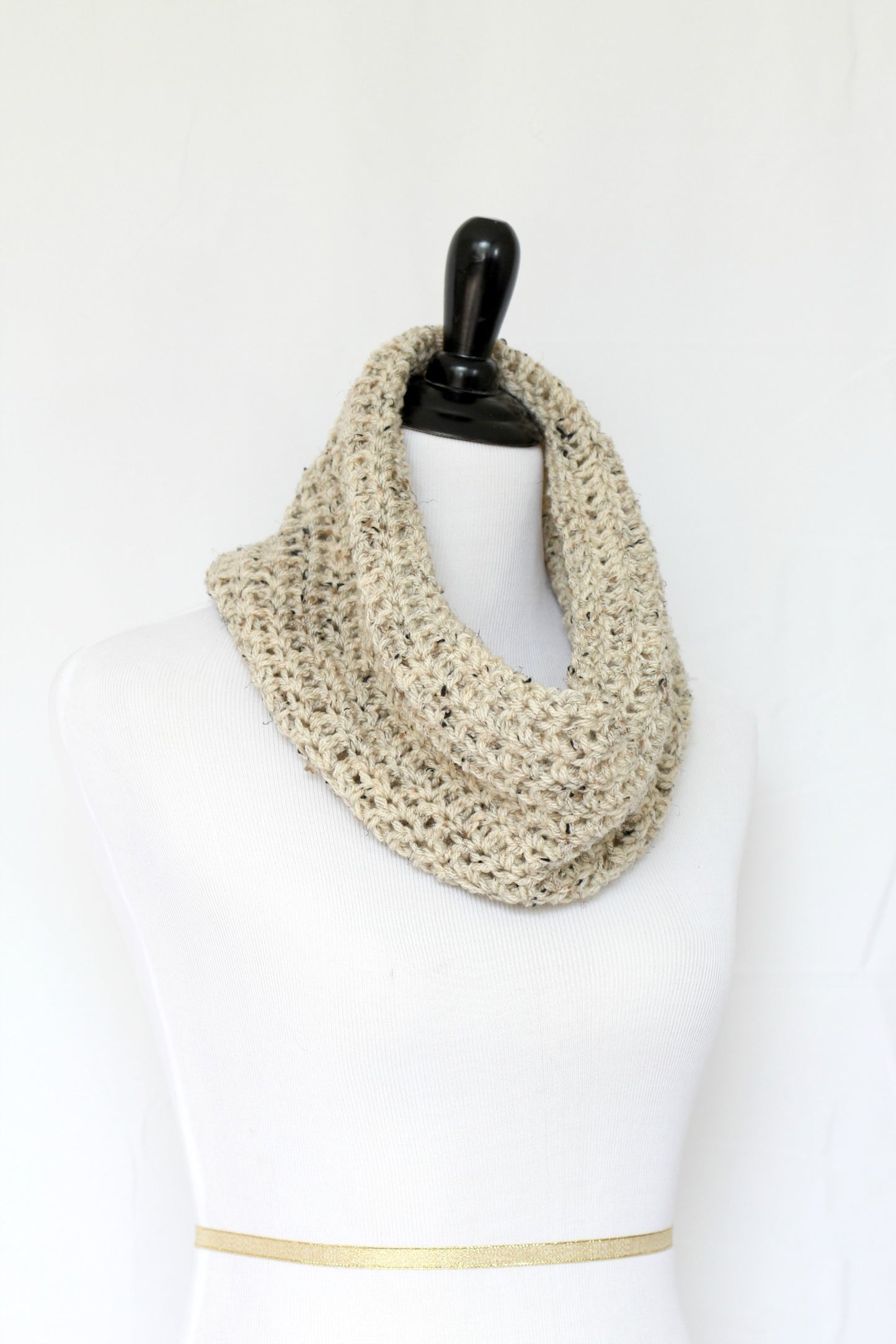 Crochet infinity scarf in beige color, chunky cowl - 12 colors available