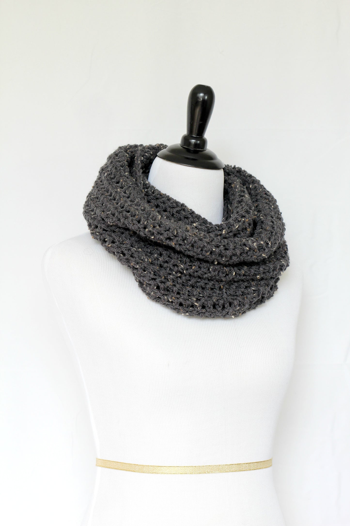 Crochet cowl in dark grey color, chunky infinity scarf - 12 colors available
