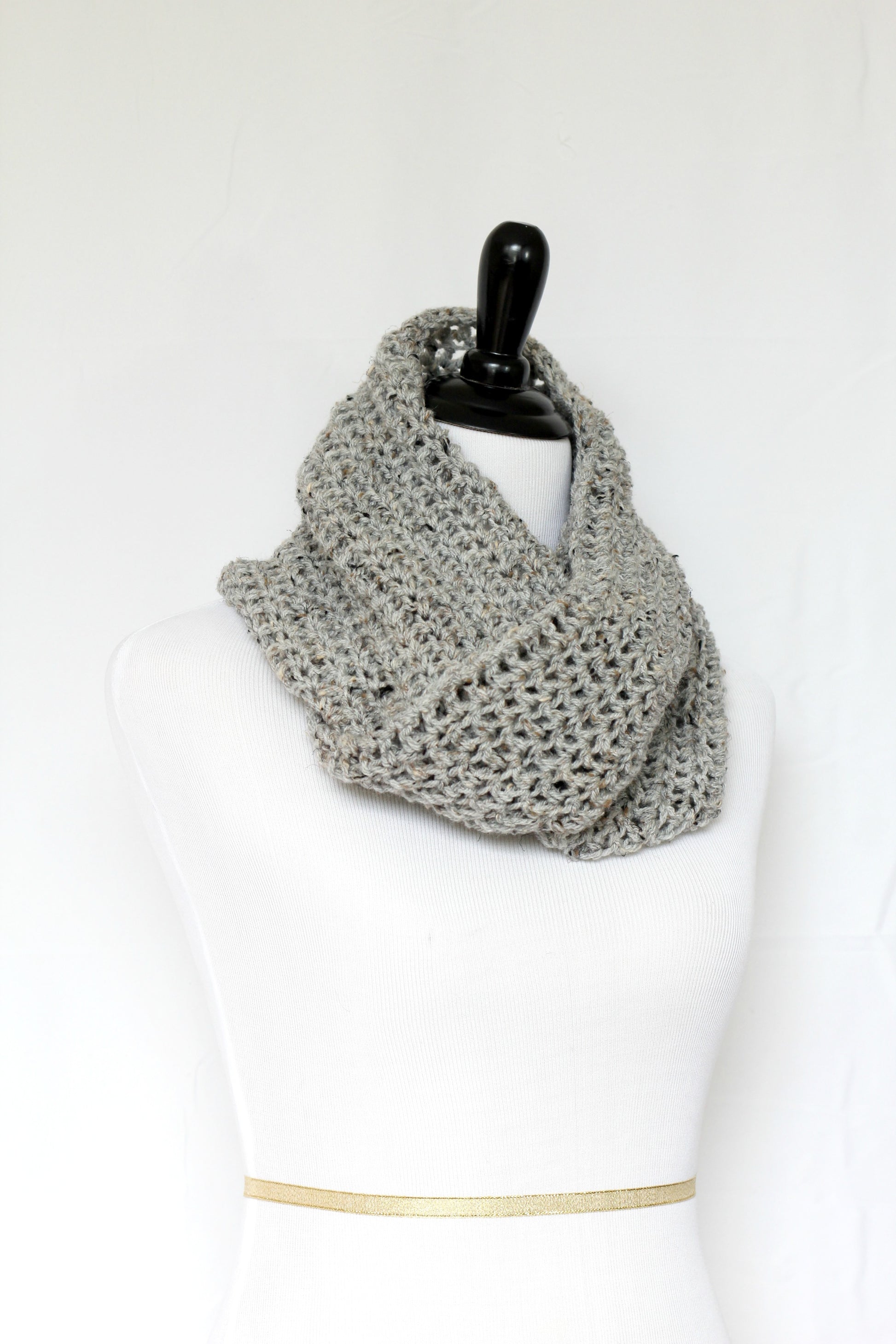 Crochet cowl in grey color, chunky infinity scarf