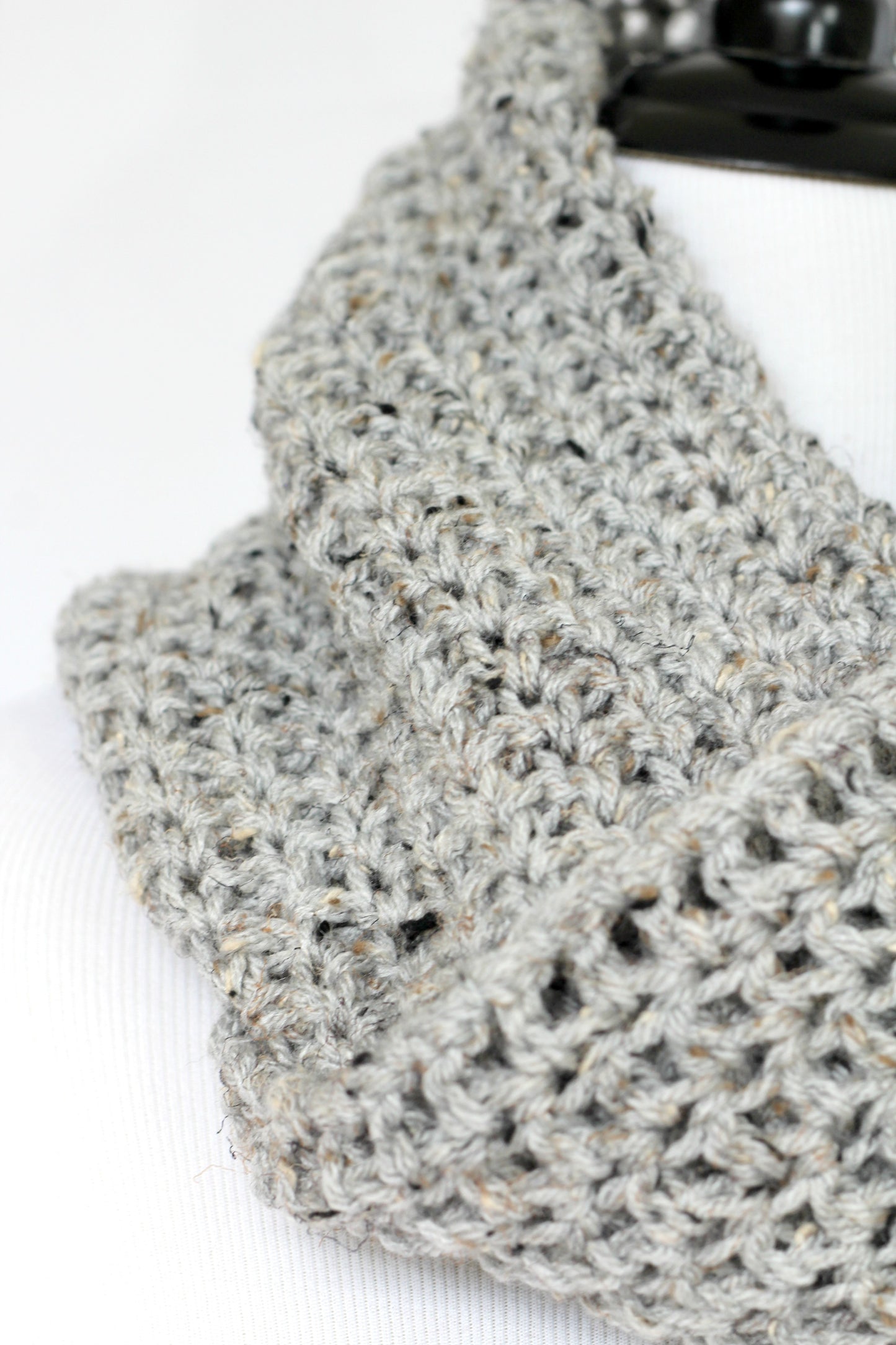 Crochet cowl in grey color, chunky infinity scarf