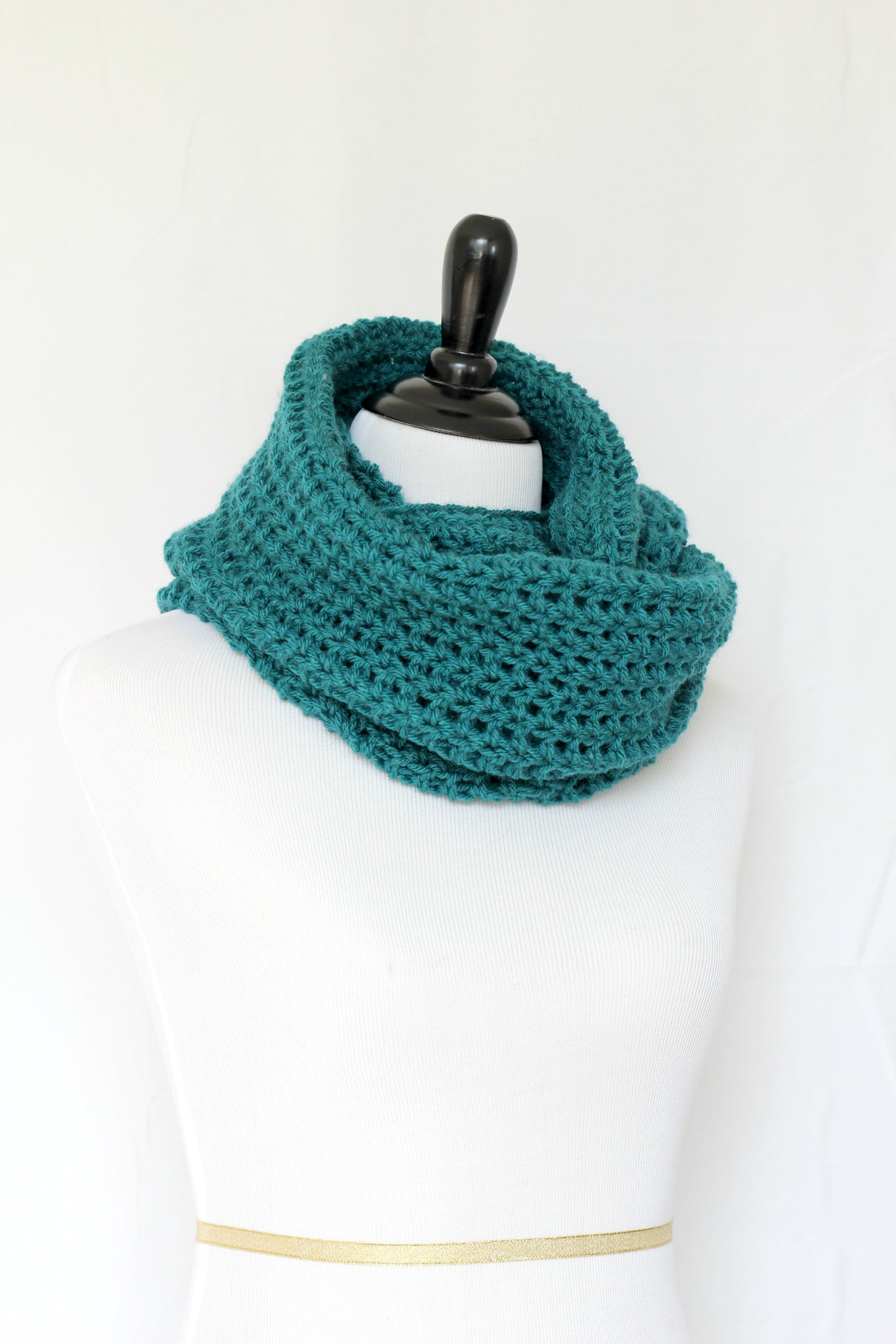 Crochet cowl in teal color, chunky infinity scarf - 12 colors available