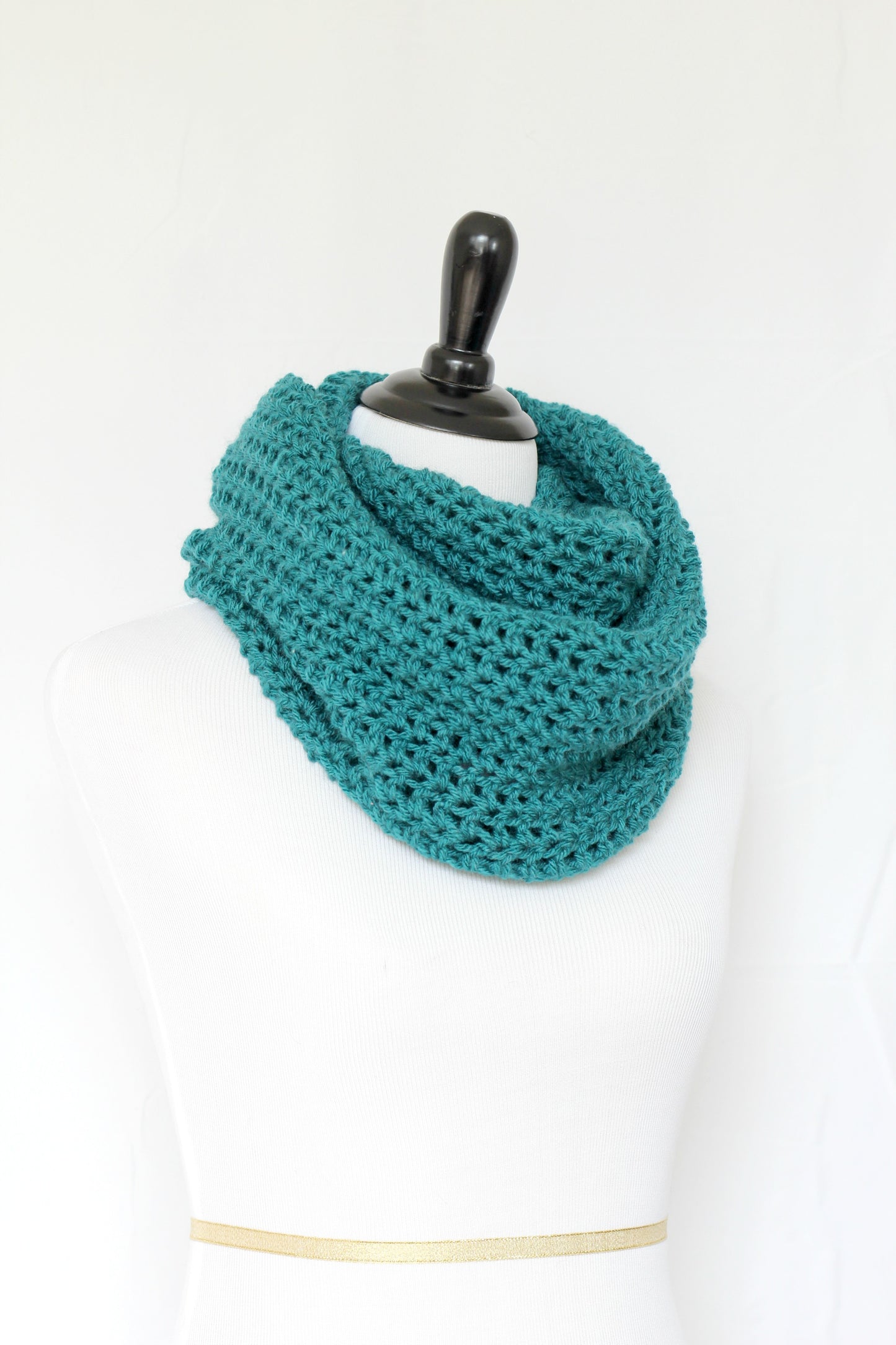 Crochet cowl in teal color, chunky infinity scarf - 12 colors available