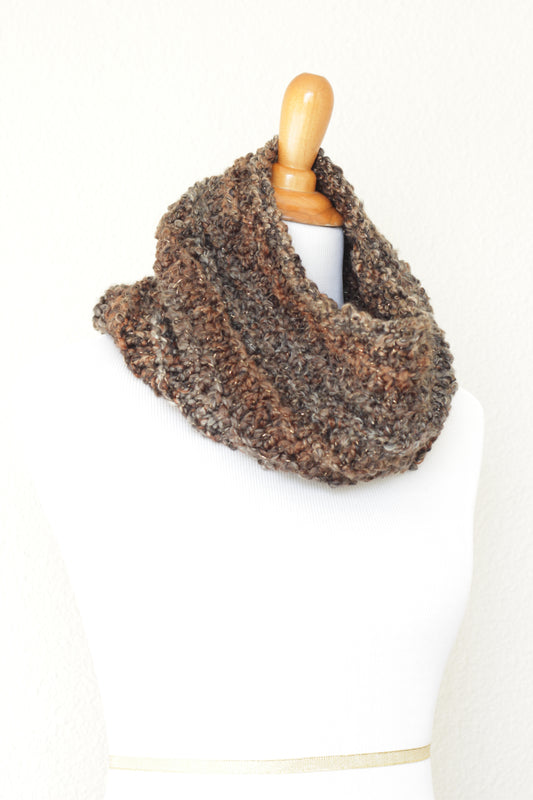 Crochet cowl in brown and grey colors, chunky infinity scarf - 4 colorways available