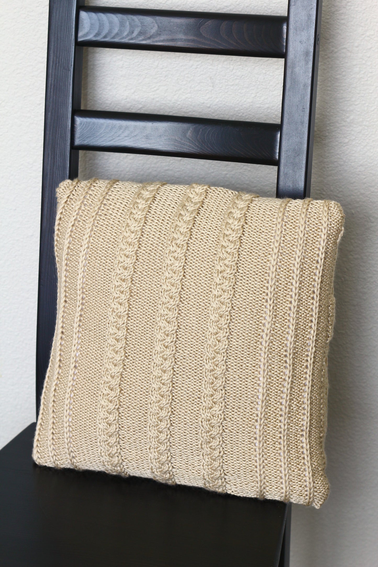 Knit pillow case pattern, knitting pattern, home decor, DIY knitted tutorial - Wilson Pillow