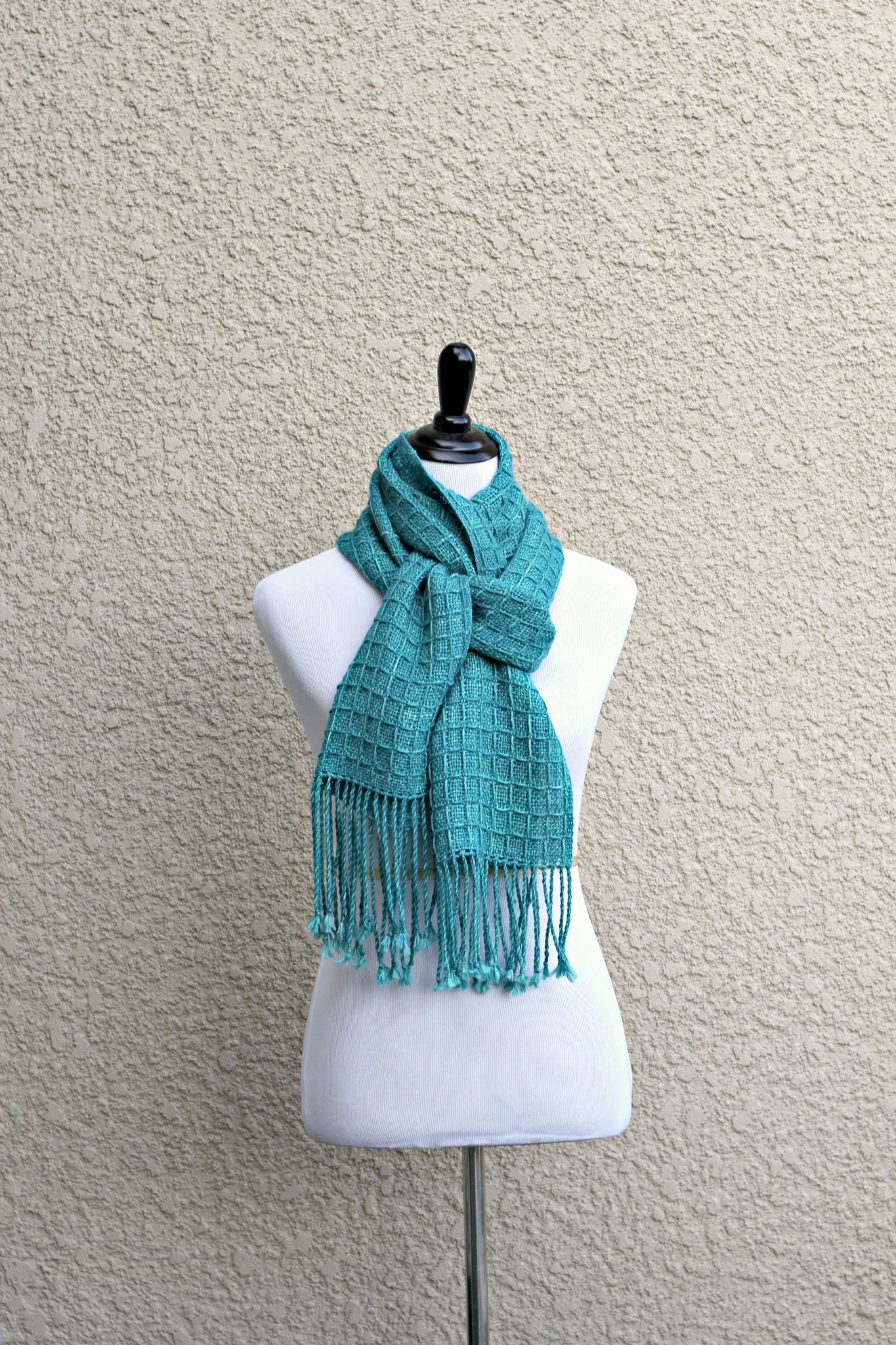 Tral woven scarf