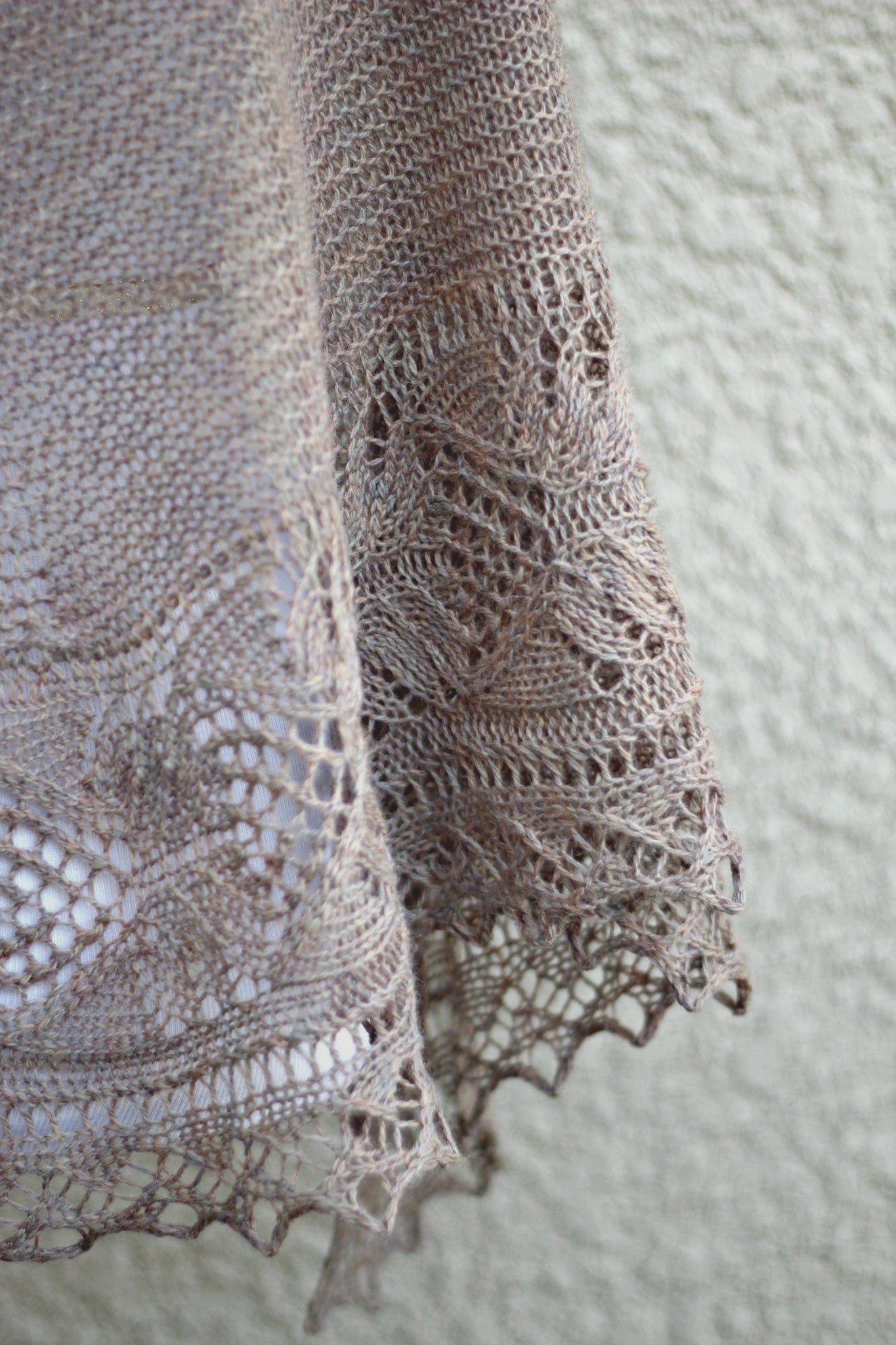 Freesia shawl - Knitted shawl pattern, knitting tutorial, PDF - English version 🇺🇸