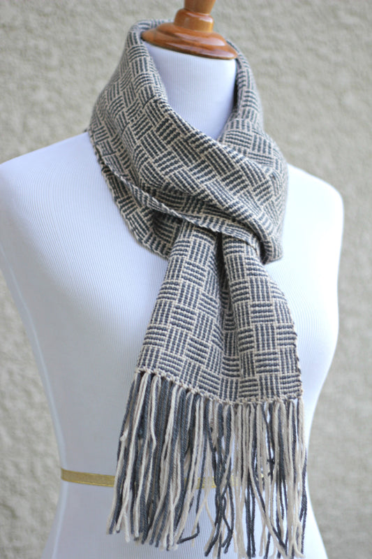 Woven scarf for men