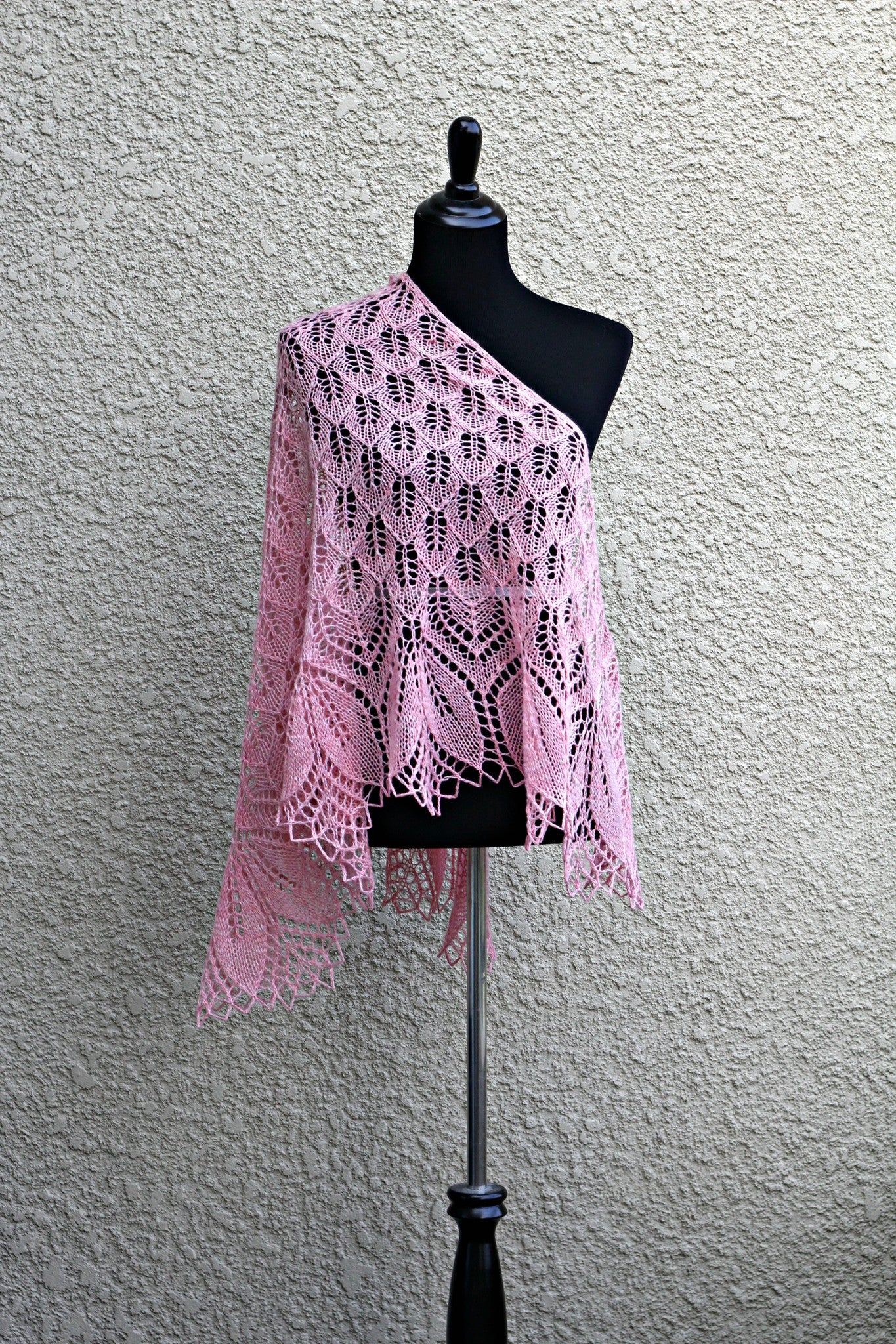 Knit pink shawl 