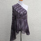 Knit shawl with nupps