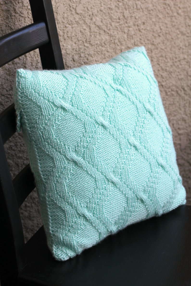 DIY knitting kit, knit kit, knitting tutorial for Rombic pillow case