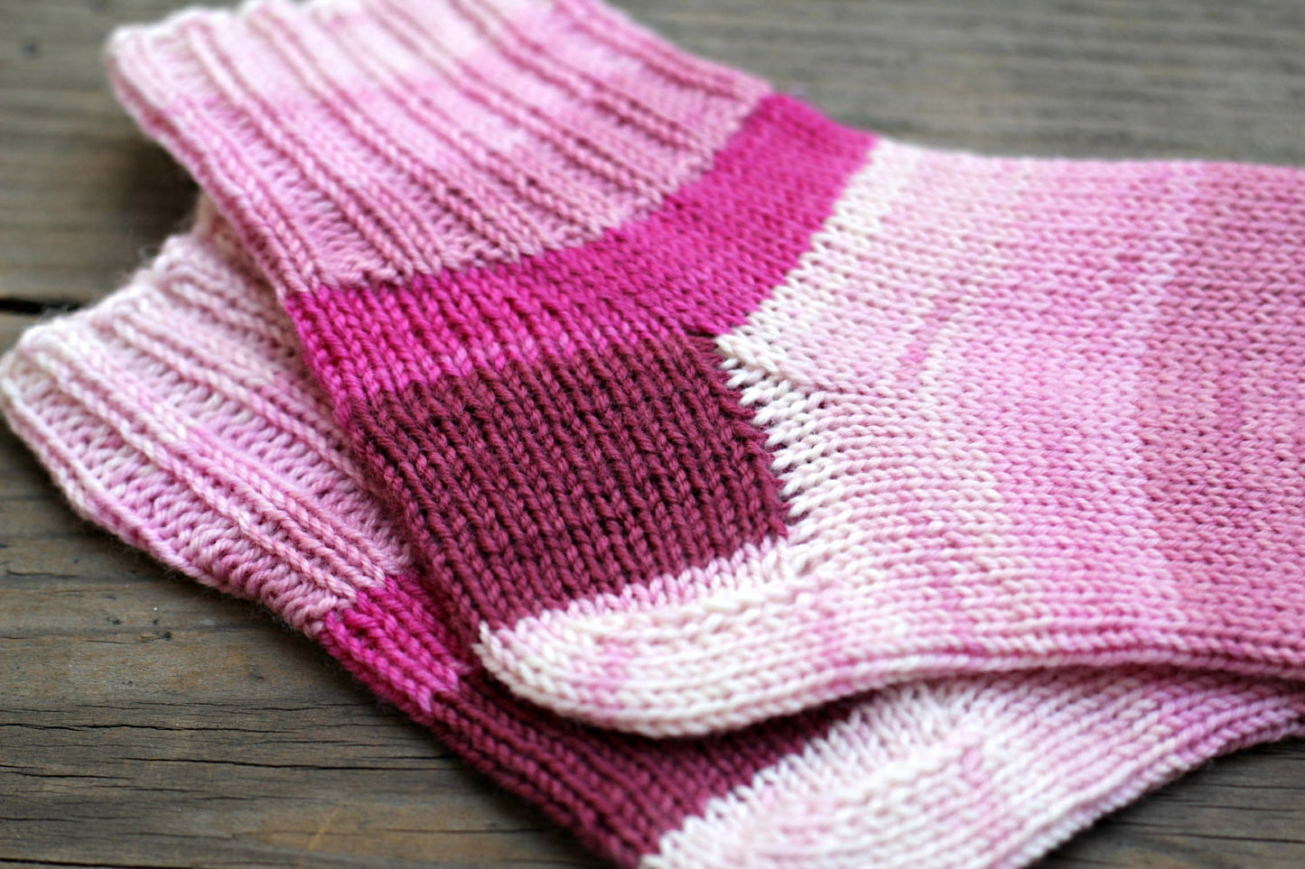Knit socks in pink striped wool, women socks